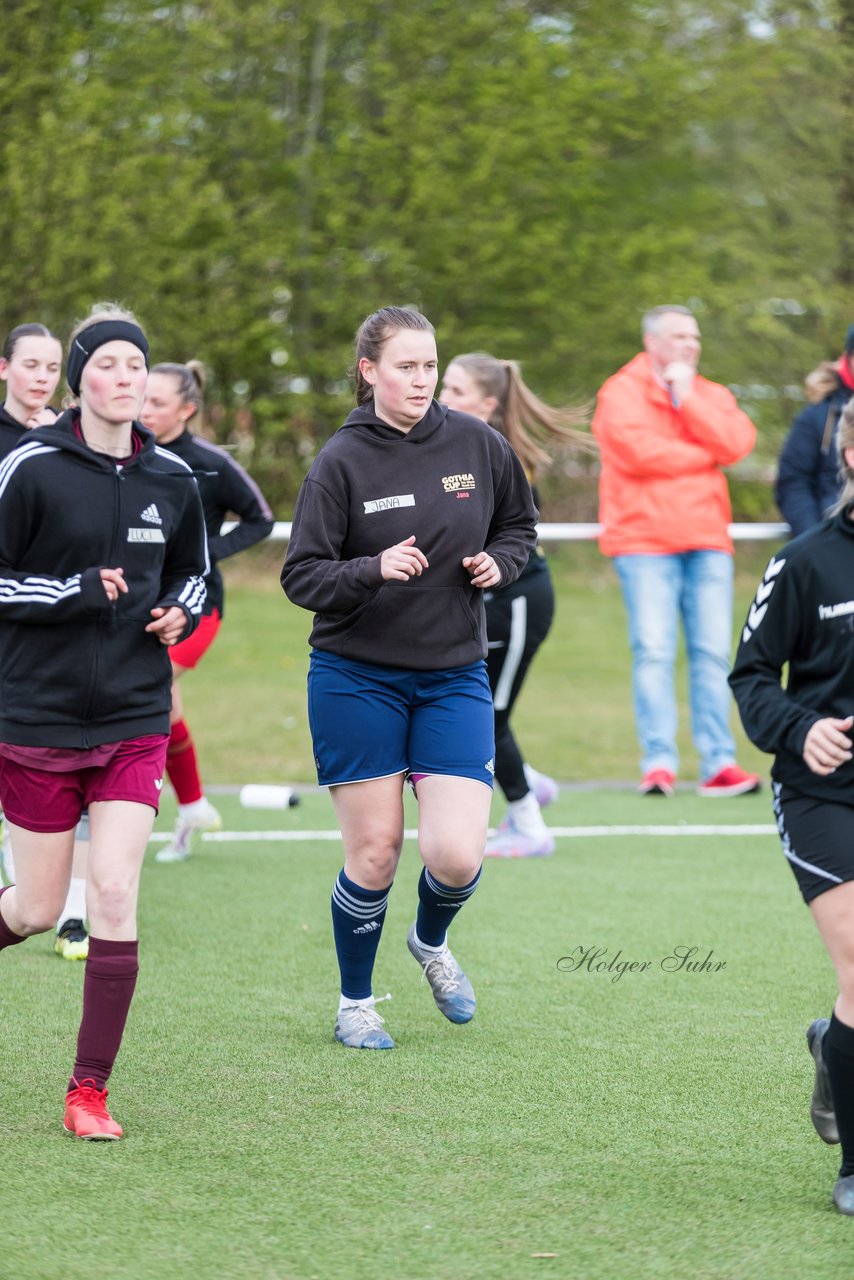 Bild 82 - Co-Trainerin der Frauen Nationalmannschaft Britta Carlson in Wahlstedt